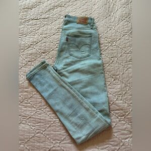 Levi’s High Rise Skinny Jean.